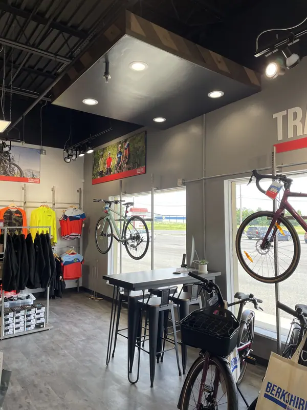 Bike Shop, fig. 02 of 05