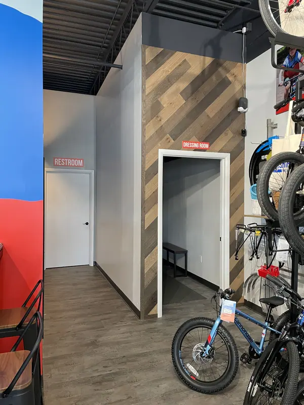 Bike Shop, fig. 05 of 05