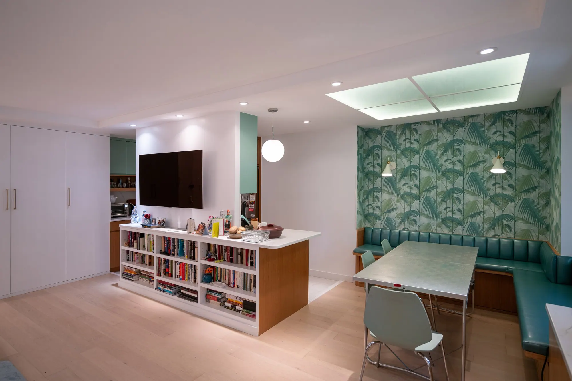 Eclectic in FiDi, fig. 03 of 12
