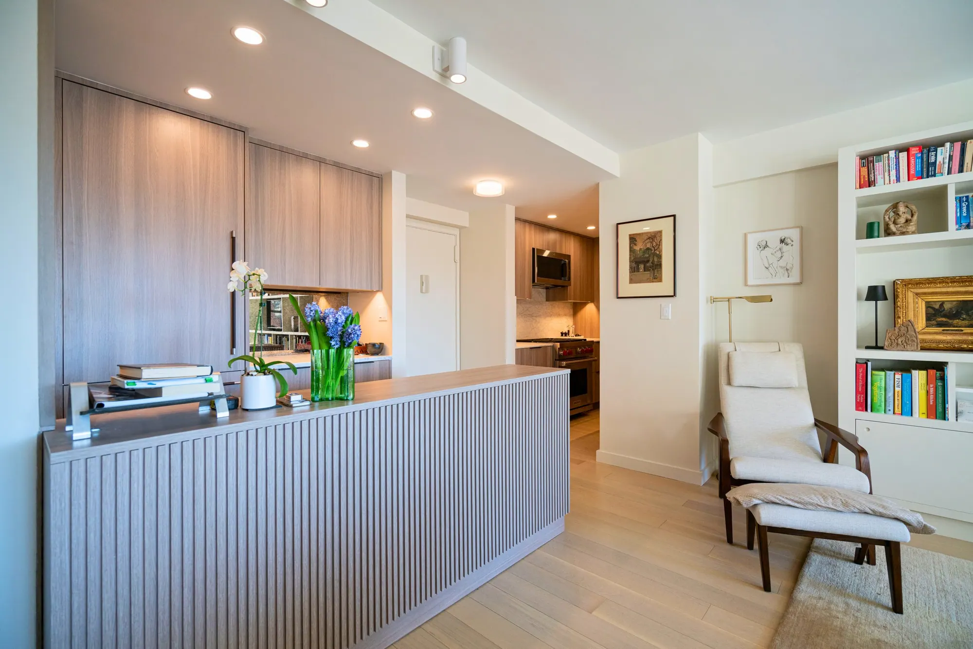 Modern West Village, fig. 03 of 13