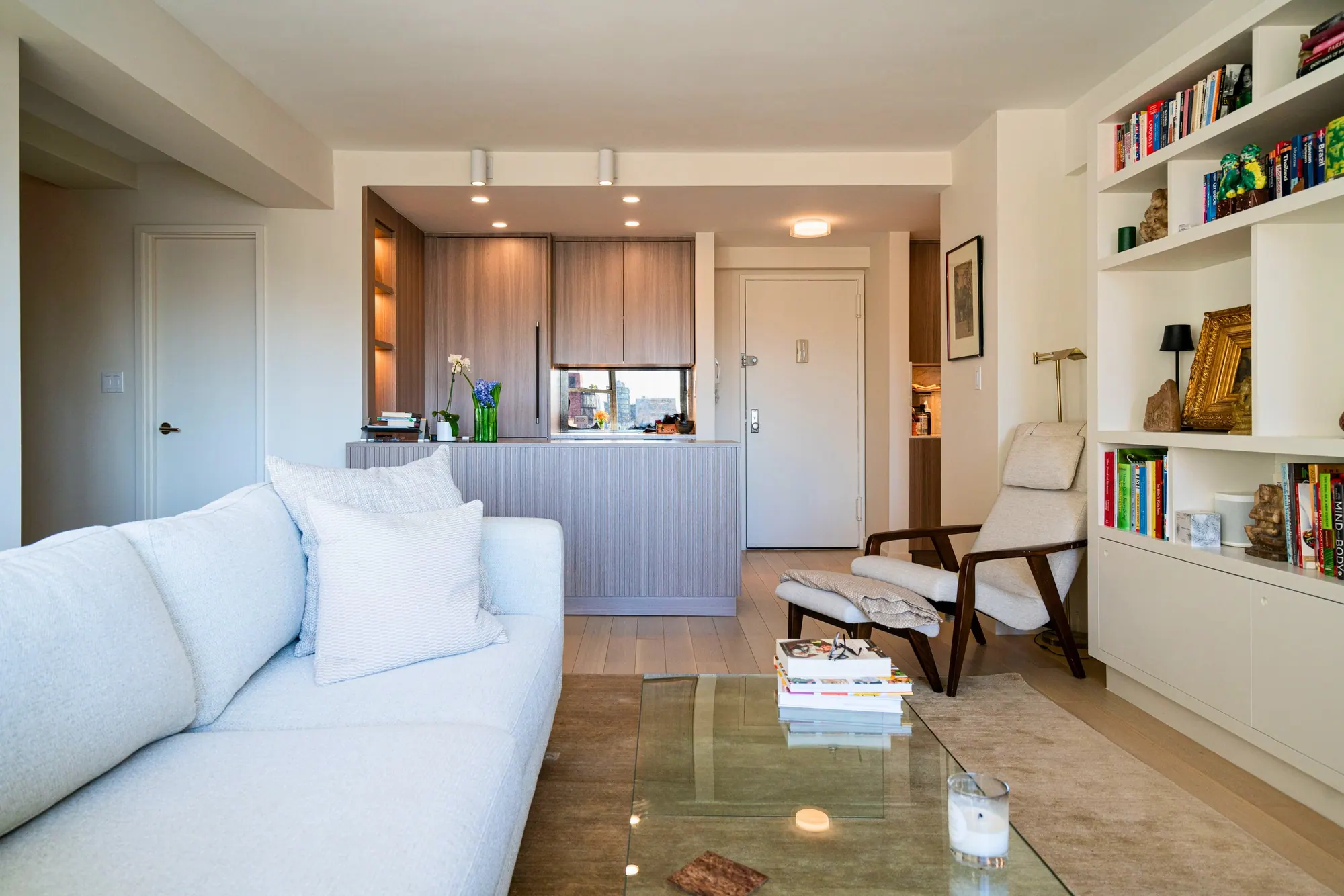 Modern West Village, fig. 05 of 13