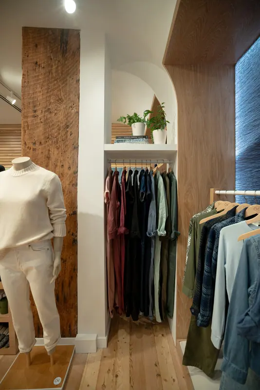 Soho Chic Store Commercial, fig. 21 of 30
