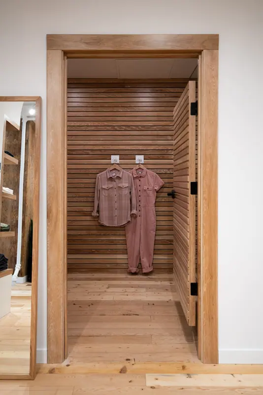 Soho Chic Store Commercial, fig. 23 of 30