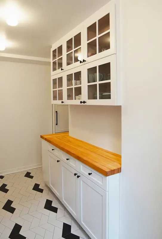 Sophisticated East Side, fig. 02 of 13