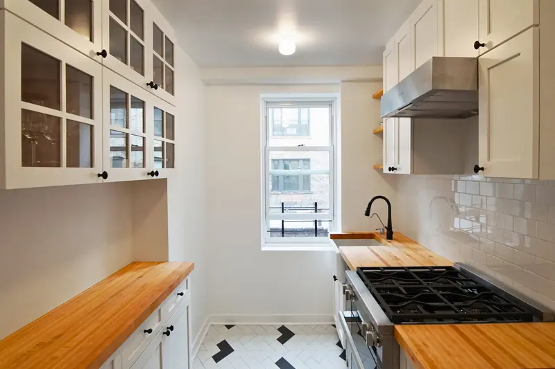 Sophisticated East Side, fig. 09 of 13