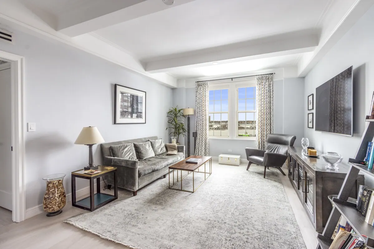 Upper West Side Combo, fig. 01 of 10