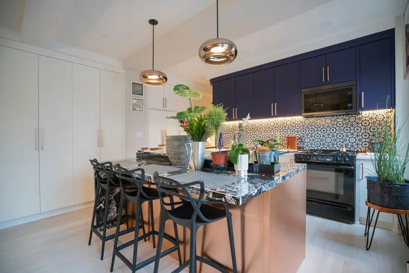 UWS Bold, fig. 08 of 19
