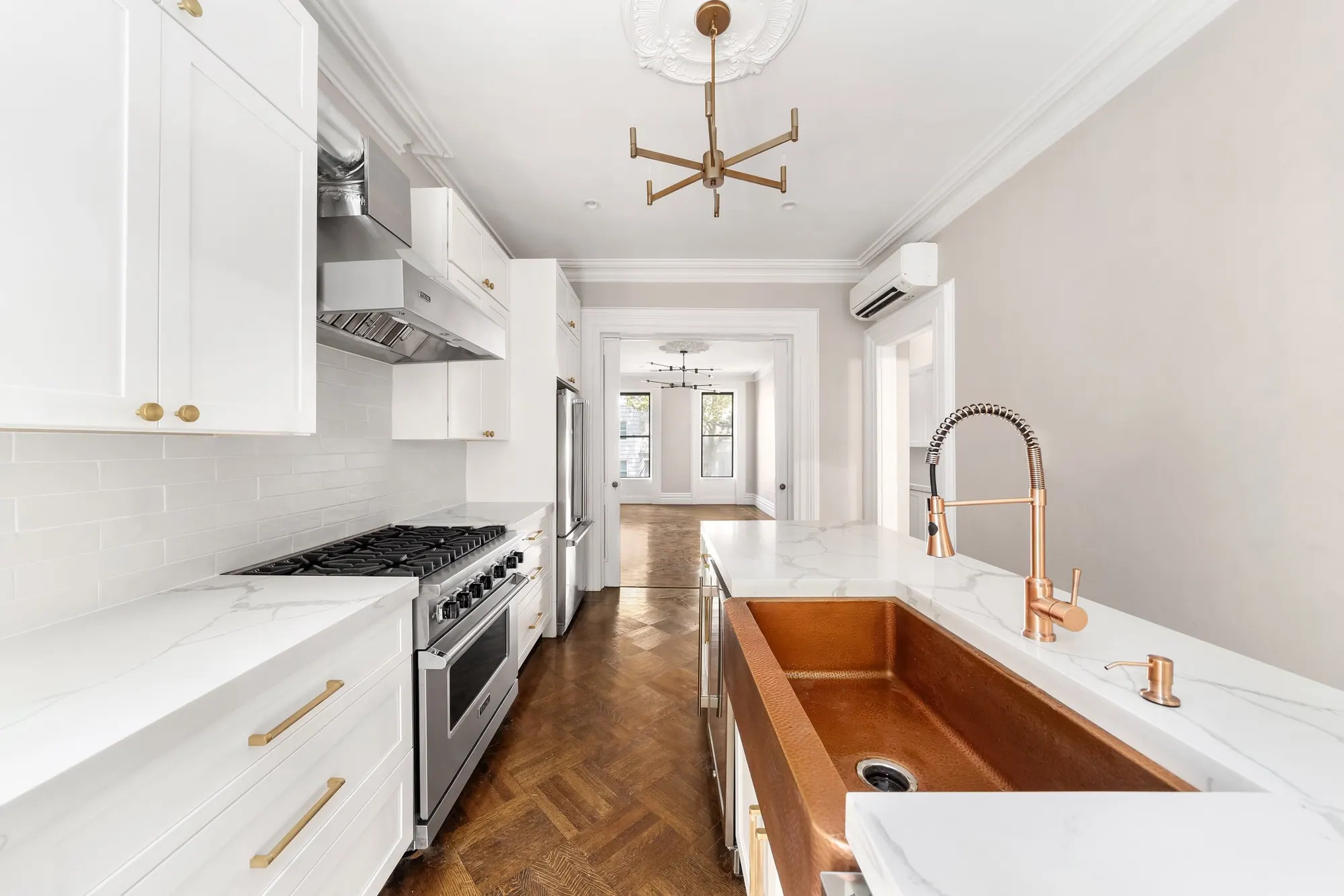 Williamsburg Townhouse I, fig. 05 of 11