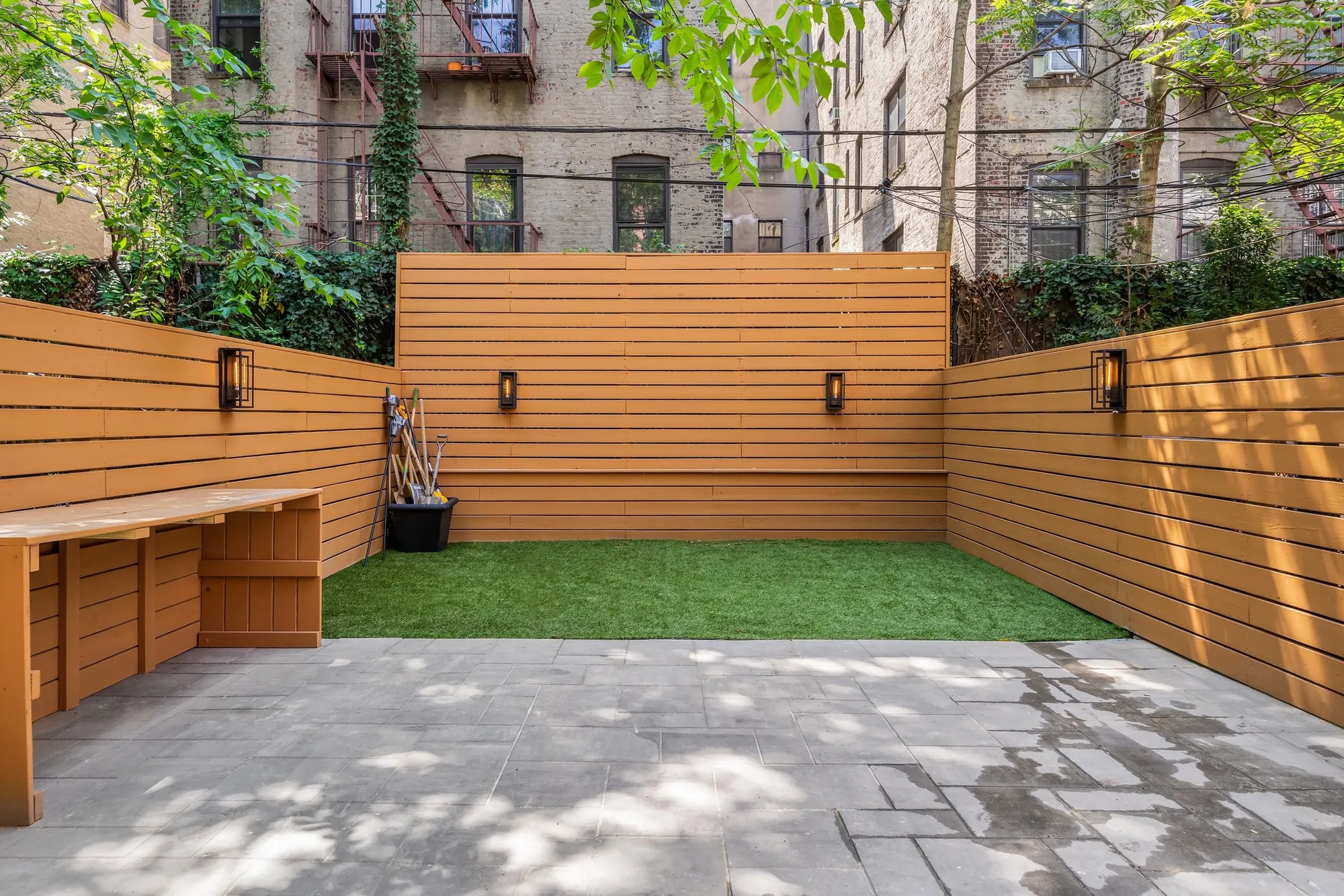 Williamsburg Townhouse I, fig. 07 of 11